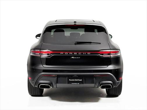2025 Porsche Macan Base