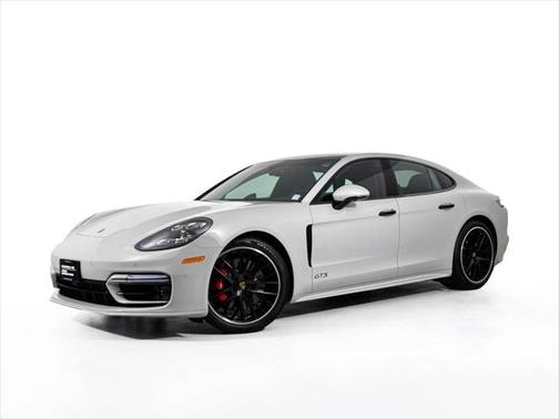 2023 Porsche Panamera GTS