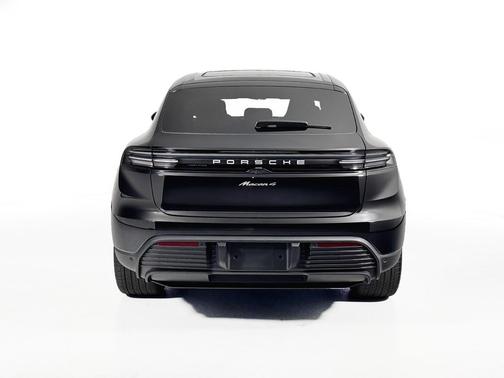 2024 Porsche Macan 4