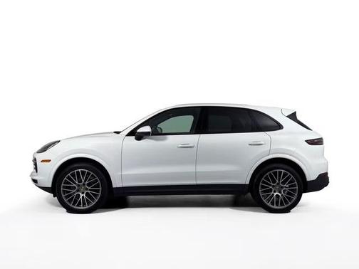 White 2022 Porsche Cayenne Cayenne