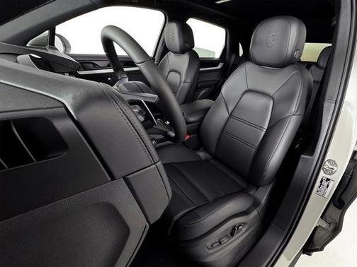 2025 Porsche Cayenne Cayenne