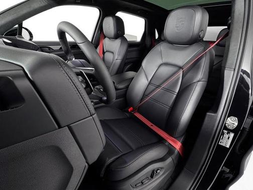 2025 Porsche Cayenne Cayenne GTS