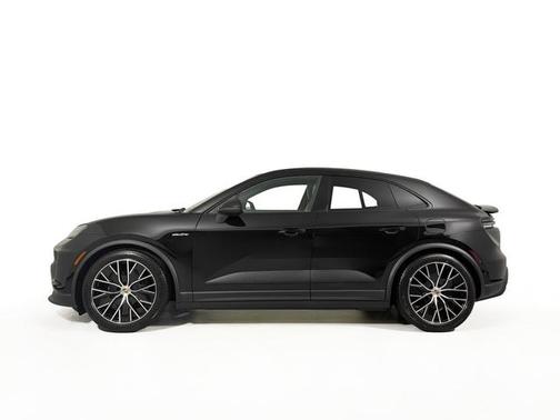 2025 Porsche Macan Electric