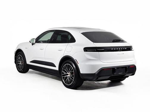 2025 Porsche Macan 4S