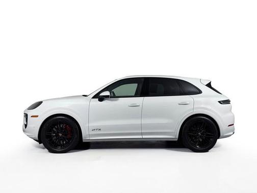 2026 Porsche Cayenne GTS