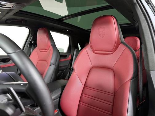 2026 Porsche Cayenne GTS