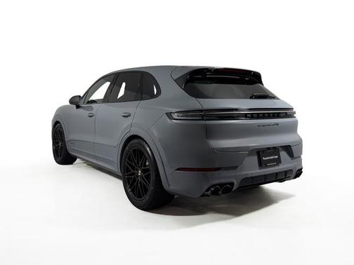2026 Porsche Cayenne GTS