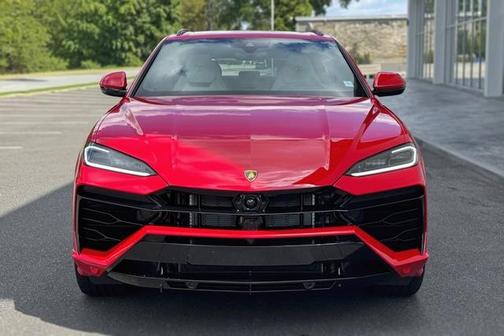 2025 Lamborghini Urus SE