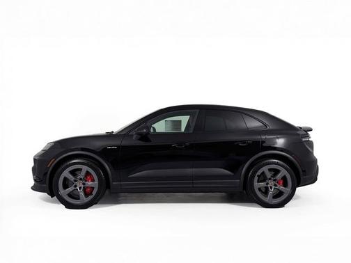 2025 Porsche Macan 4S