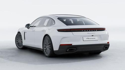 2026 Porsche Panamera 4