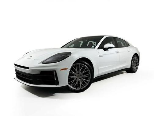 2026 Porsche Panamera 4