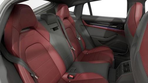 2026 Porsche Panamera 4