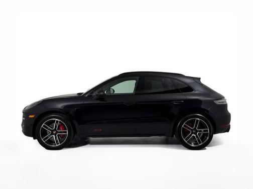 Jet Black Metallic 2021 Porsche Macan Macan GTS
