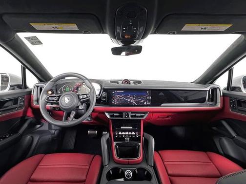 2025 Porsche Cayenne Turbo