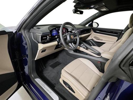 2025 Porsche Macan 4