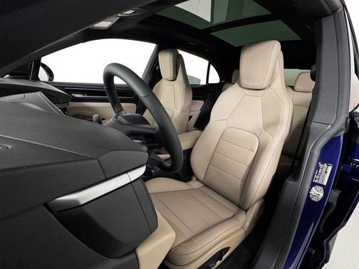 2025 Porsche Macan 4