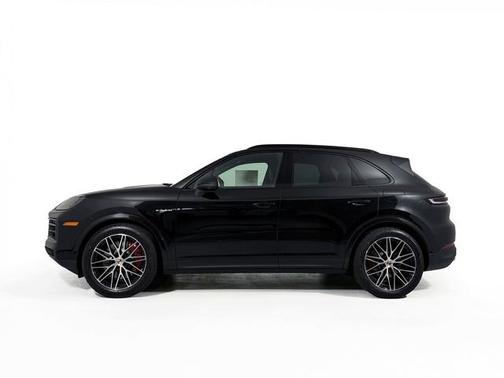 2025 Porsche Cayenne S