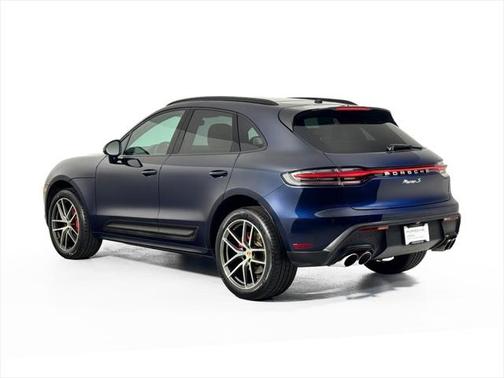 2022 Porsche Macan Base