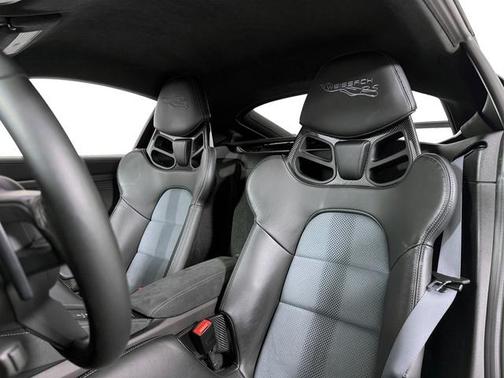 2023 Porsche 718 Cayman GT4 RS