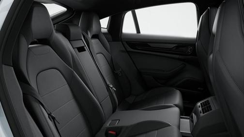 2026 Porsche Panamera 4