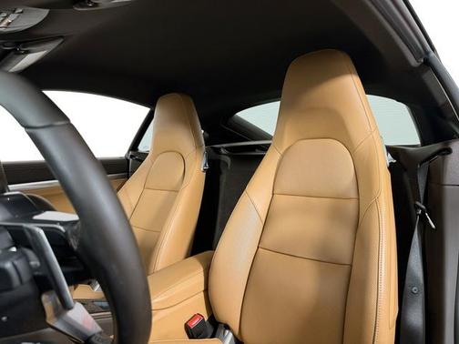 2022 Porsche 718 Cayman T