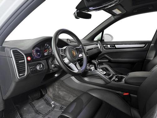 2022 Porsche Cayenne Platinum Edition