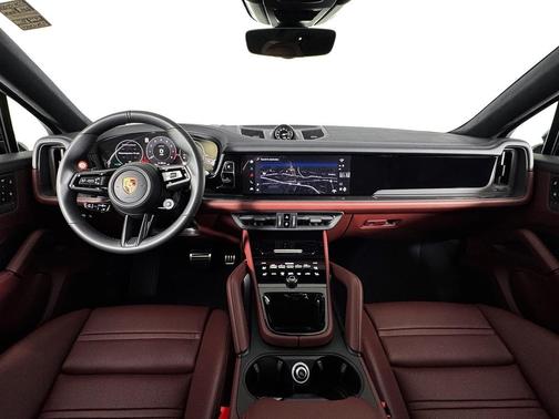 2025 Porsche Cayenne GTS