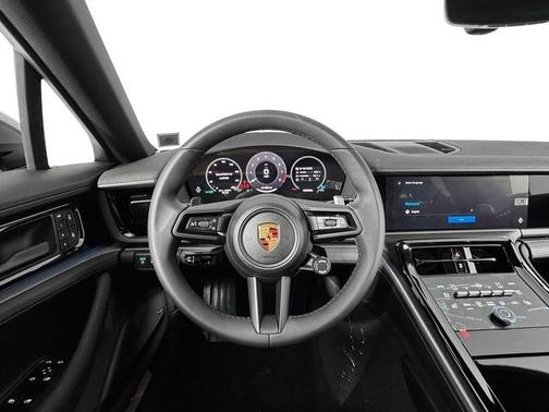 2025 Porsche Panamera 4