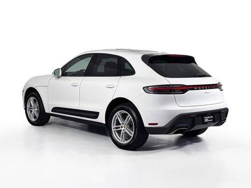 2025 Porsche Macan T