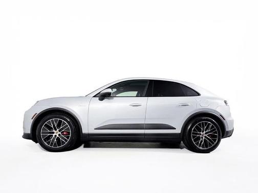 Ice Grey Metallic 2026 Porsche Macan Macan Electric 4S