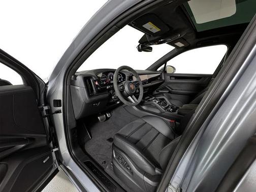 2025 Porsche Cayenne Cayenne GTS