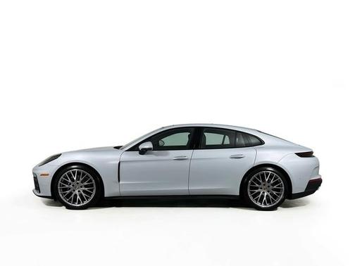2026 Porsche Panamera 4
