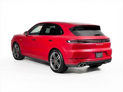 2024 Porsche Cayenne E-Hybrid S
