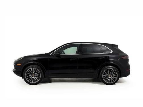 Black 2023 Porsche Cayenne Cayenne