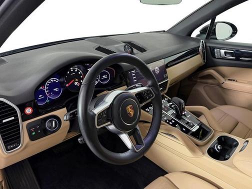 Black 2023 Porsche Cayenne Cayenne