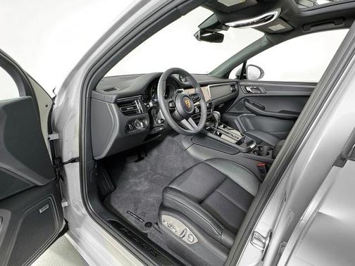 Chalk 2026 Porsche Macan Macan GTS
