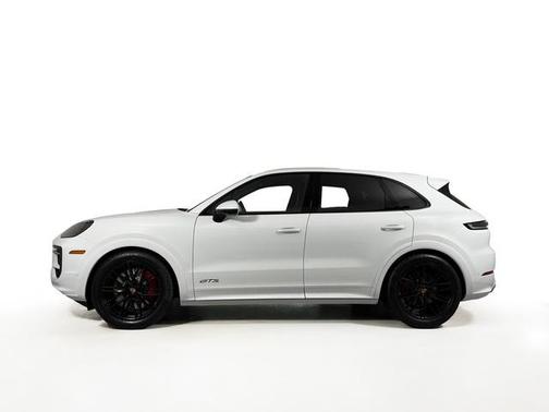 2026 Porsche Cayenne GTS