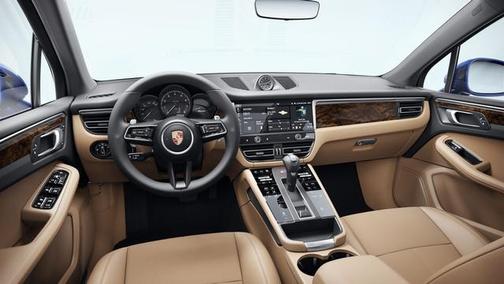 2025 Porsche Macan T