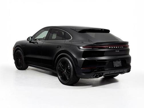 2025 Porsche Cayenne Turbo