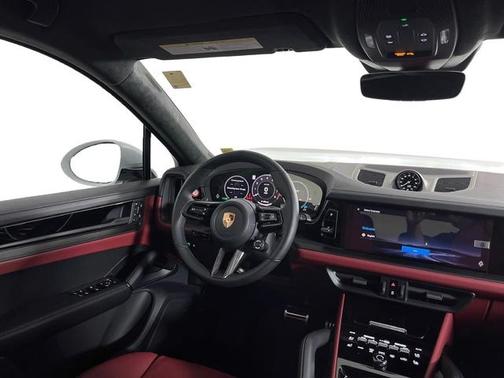 2026 Porsche Cayenne GTS