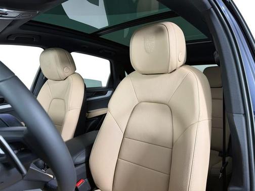 2025 Porsche Cayenne Cayenne
