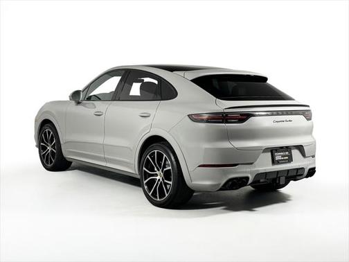 2022 Porsche Cayenne Turbo