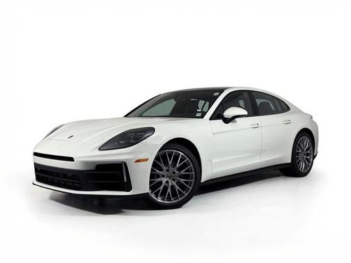 2026 Porsche Panamera 4