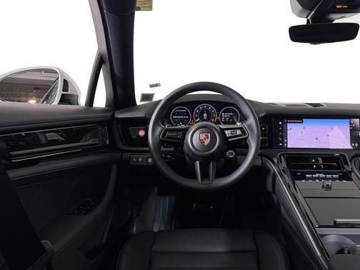 2026 Porsche Panamera 4