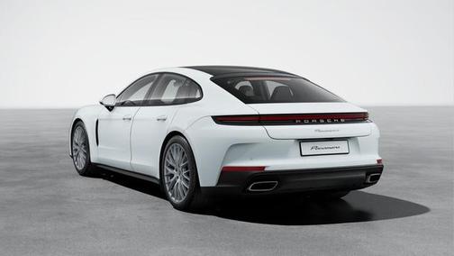 2026 Porsche Panamera 4