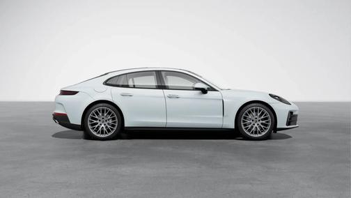 2026 Porsche Panamera 4