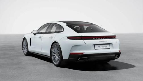 2026 Porsche Panamera 4