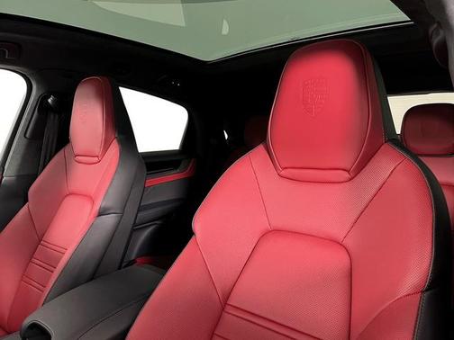 2026 Porsche Cayenne GTS