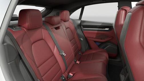 2026 Porsche Macan 4