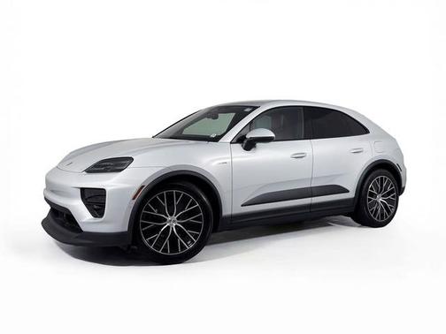 2025 Porsche Macan 4